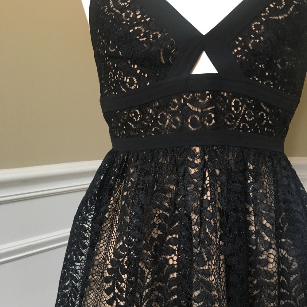 Heartloom Felix Lace Dress NWT NYE - Picture 5 of 7